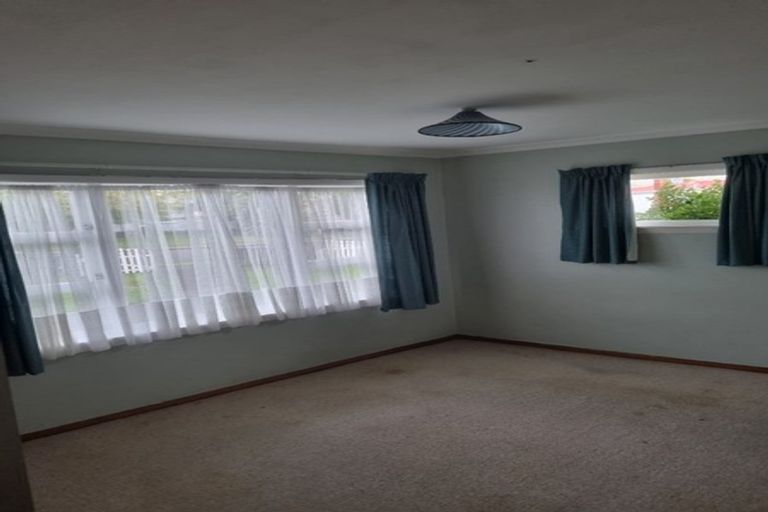 Photo of property in 21 Freyberg Street, Levin, 5510
