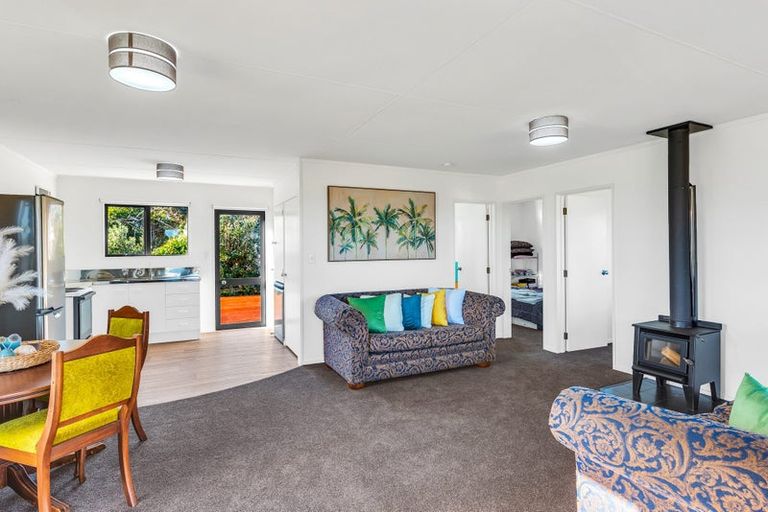 Photo of property in 3 James Street, Waikawa Beach, Manakau, 5573