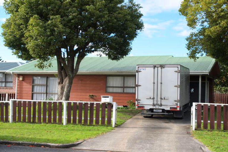 Photo of property in 2 Franklin Avenue, Papatoetoe, Auckland, 2024