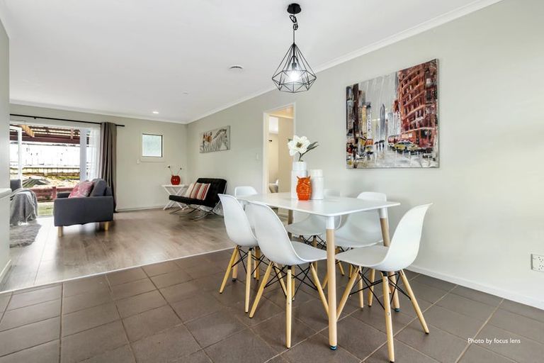 Photo of property in 2/248 Sturges Road, Henderson, Auckland, 0612