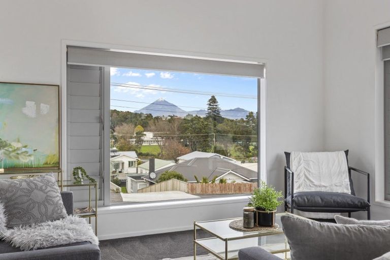 Photo of property in 26 Birdwood Avenue, Moturoa, New Plymouth, 4310