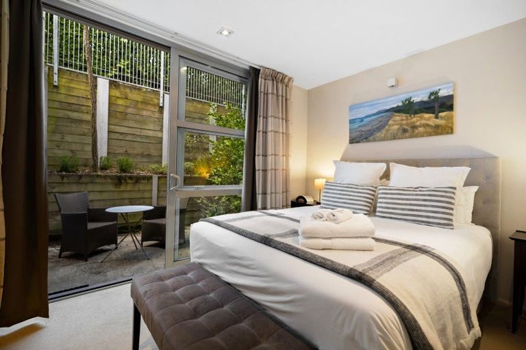 Photo of property in The Beeches Apartments, 9/60 Hallenstein Street, Queenstown, 9300