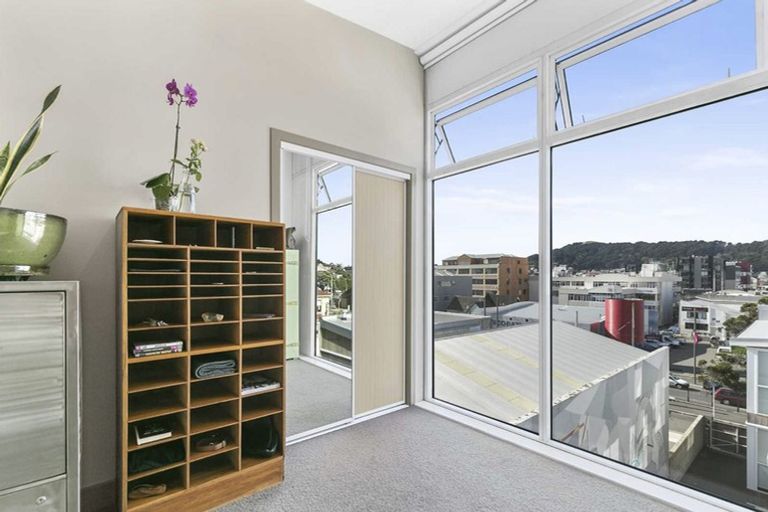 Photo of property in Canvas Apartments, 18/307u Willis Street, Te Aro, Wellington, 6011