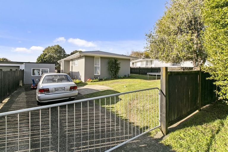 Photo of property in 100 Kitchener Road, Waiuku, 2123
