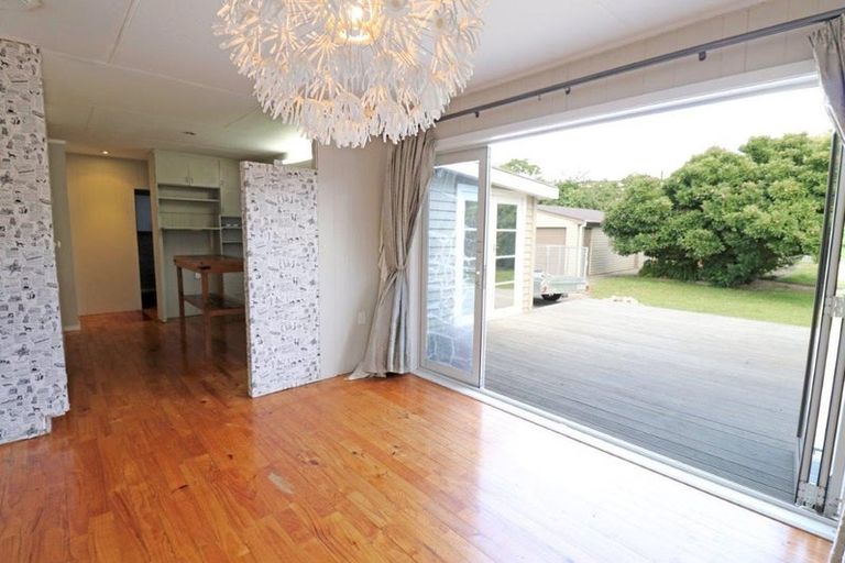 Photo of property in 143 Ruamahanga Crescent, Terrace End, Palmerston North, 4410
