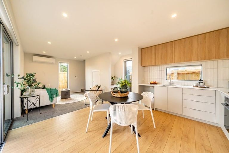 Photo of property in 31-33 Chapman Crescent, Naenae, Lower Hutt, 5011