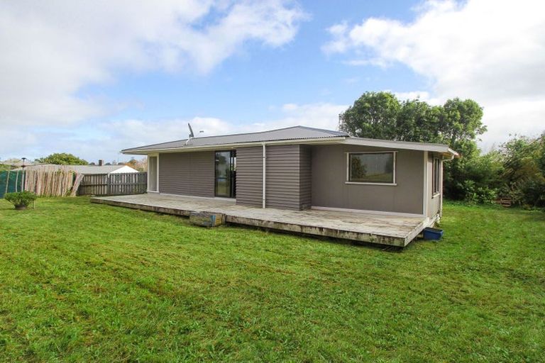 Photo of property in 16 Rata Street, Waiuku, 2123