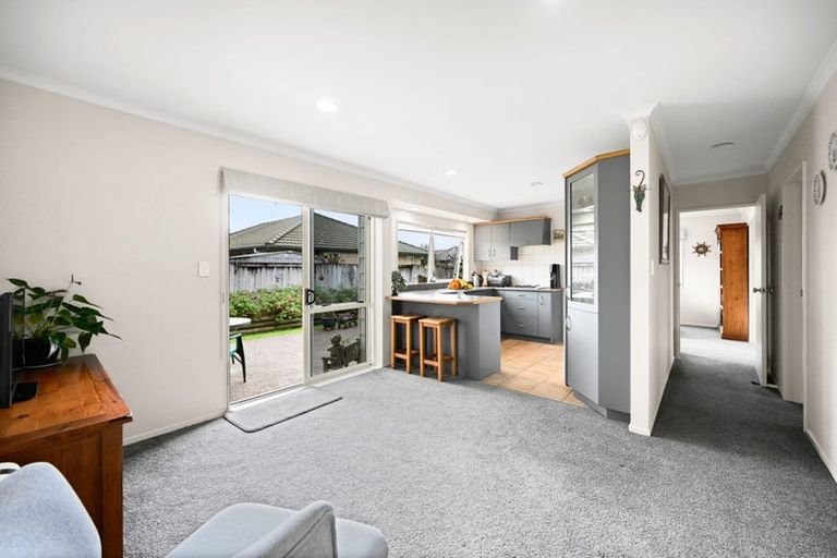 Photo of property in 27 Northmeadow Drive, Rototuna, Hamilton, 3210