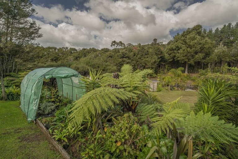 Photo of property in 56 Rewa Rewa Valley, Tairua, 3508