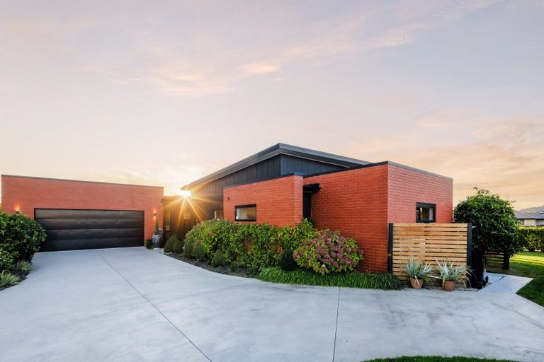 Photo of property in 2a Baxter Michael Crescent, Cambridge, 3434