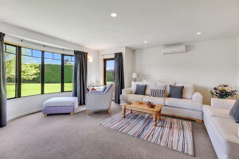 Photo of property in 27 Pohutukawa Drive, Levin, 5571