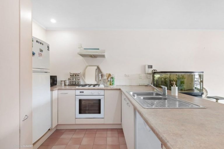 Photo of property in 28/8u Girton Terrace, Mount Cook, Wellington, 6021