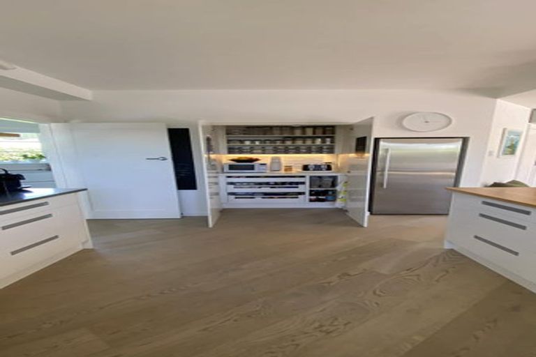 Photo of property in 12 Campbell Street, Sumner, Christchurch, 8081