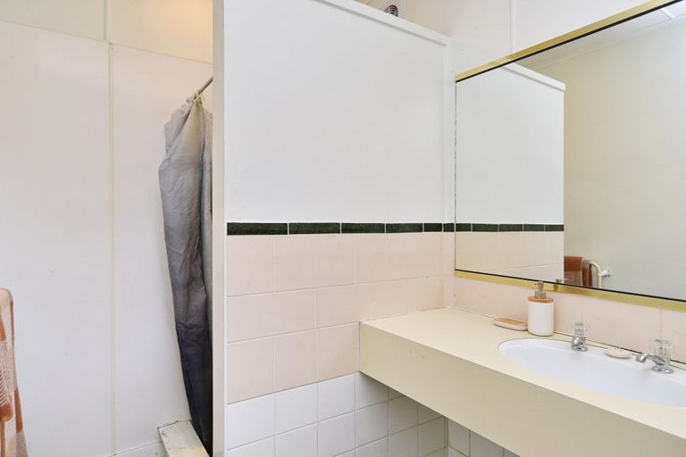 Photo of property in 36 Hopkins Street, Woolston, Christchurch, 8023
