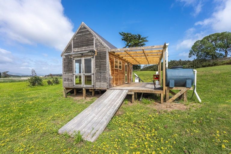Photo of property in 22 Gawler Street, Te Horo Beach, Otaki, 5581