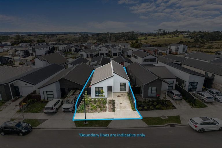 Photo of property in 14 Horokaka Street, Massey, 0614