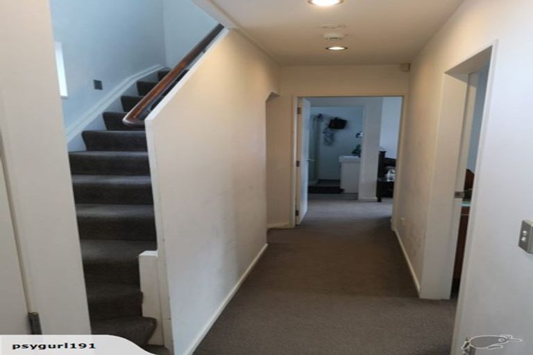 Photo of property in 63u2 Darlington Road, Miramar, Wellington, 6022