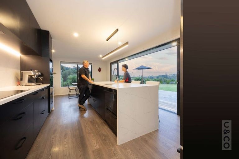 Photo of property in 225b Amreins Road, Taupaki, 0782