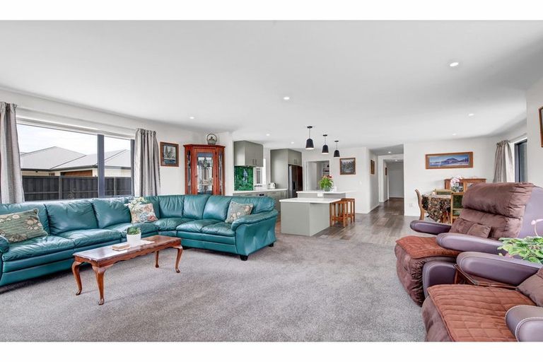 Photo of property in 3 Mccahon Drive, Rangiora, 7400