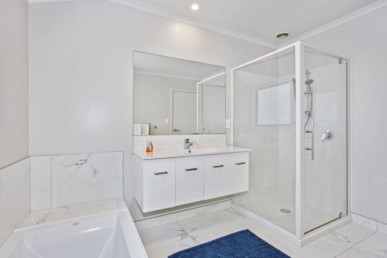 Photo of property in 9 Coach Road, Kingseat, Papakura, 2580