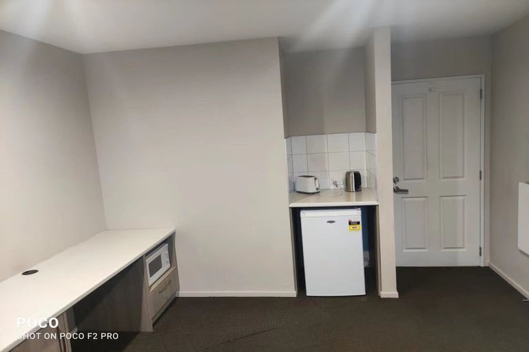 Photo of property in 98 Rattray Street, Riccarton, Christchurch, 8041