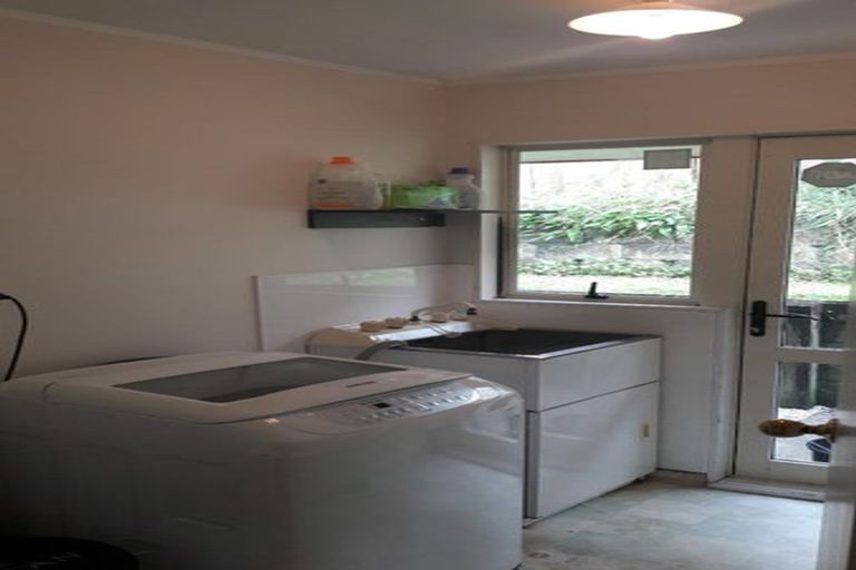 Photo of property in 6 Cretian Crescent, Henderson, Auckland, 0612