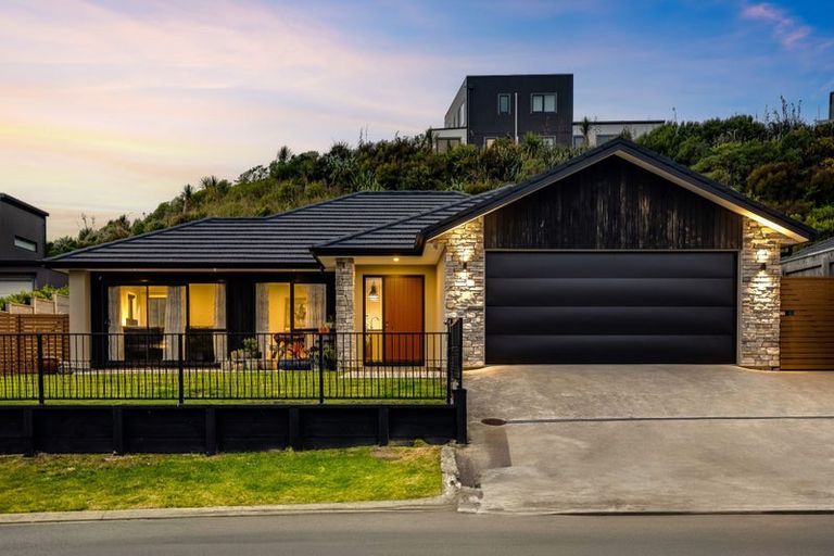 Photo of property in 24 Queen Charlotte Drive, Aotea, Porirua, 5024