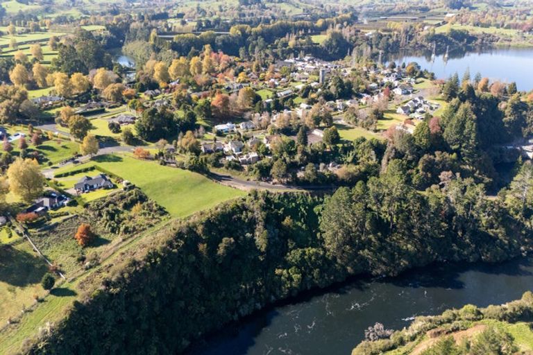 Photo of property in 7 Riverside Lane, Karapiro, Cambridge, 3494