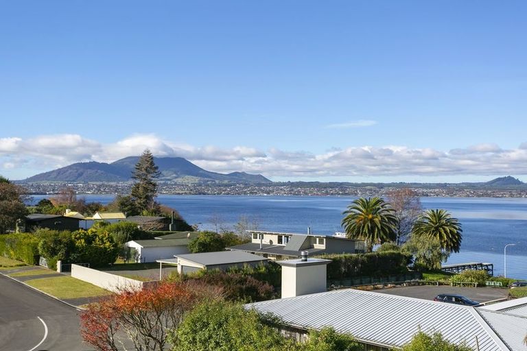 Photo of property in 4/22 Alberta Street, Acacia Bay, Taupo, 3330