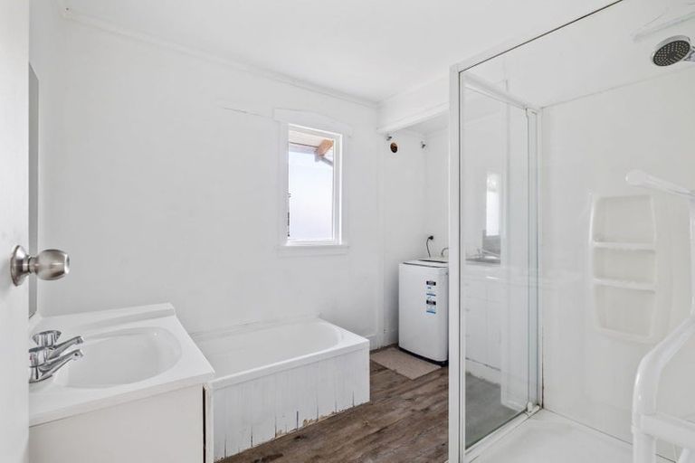 Photo of property in 23 Alfredton Road, Eketahuna, 4900