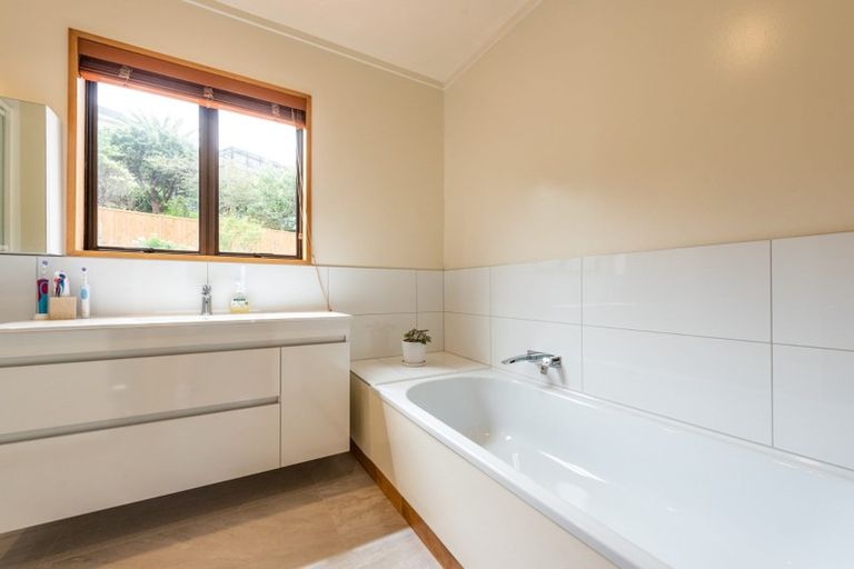 Photo of property in 20 Satara Crescent, Khandallah, Wellington, 6035