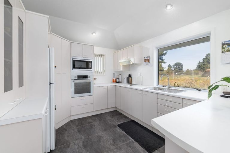 Photo of property in 23 Briarmont Street, Avondale, Christchurch, 8061