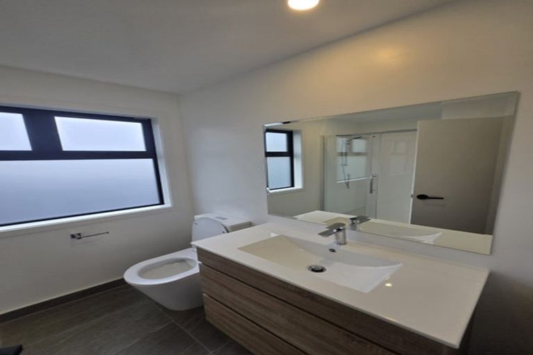 Photo of property in 53a Totara Crescent, Woburn, Lower Hutt, 5011