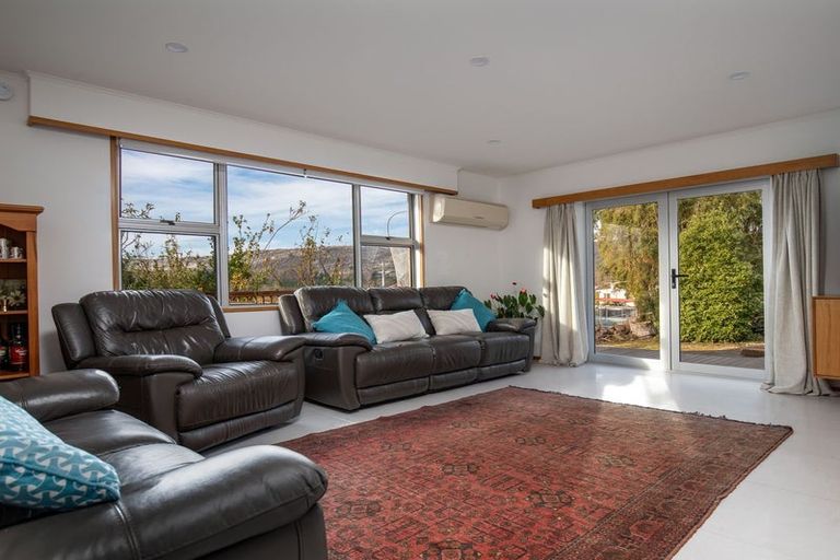 Photo of property in 18 Branxholm Street, Roxburgh, 9500