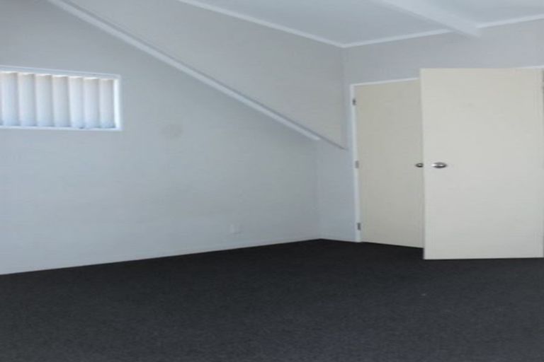 Photo of property in 10 Rewa Street, New Lynn, Auckland, 0600