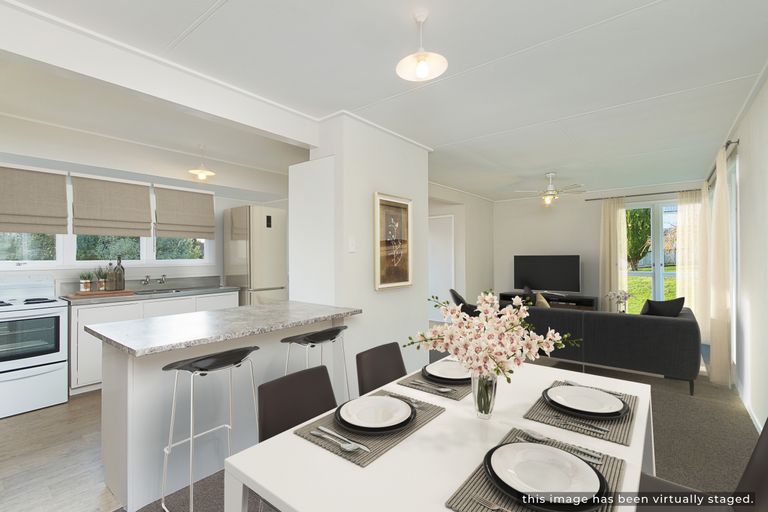 Photo of property in 1 Tawa Place, Waiuku, 2123