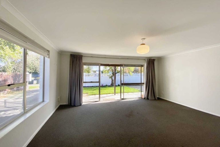 Photo of property in 3/74 Picton Avenue, Riccarton, Christchurch, 8011