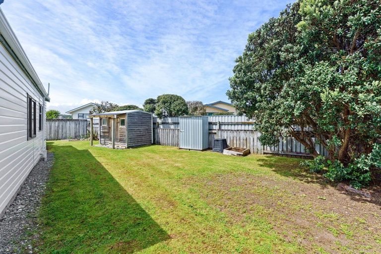 Photo of property in 19 Karaka Street, Otaki Beach, Otaki, 5512