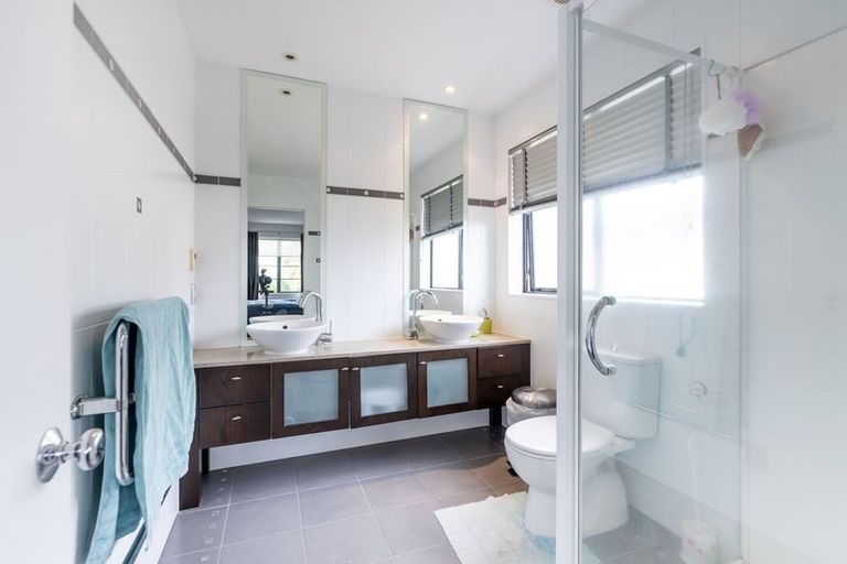 Photo of property in 117 Gracechurch Drive, Flat Bush, Auckland, 2016
