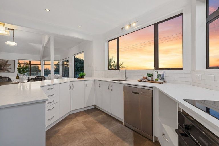 Photo of property in 368 Papamoa Beach Road, Papamoa Beach, Papamoa, 3118