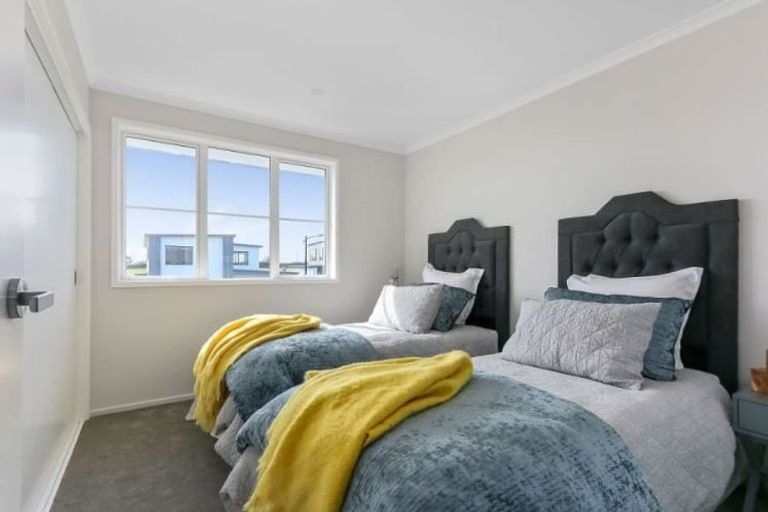 Photo of property in 54 Hayfield Way, Karaka, Papakura, 2113