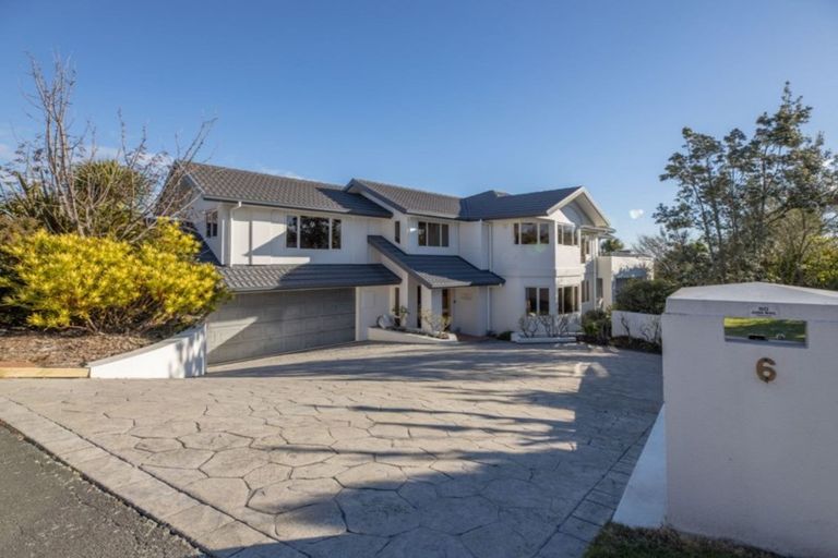 Photo of property in 6 Somerton Rise, Westmorland, Christchurch, 8025