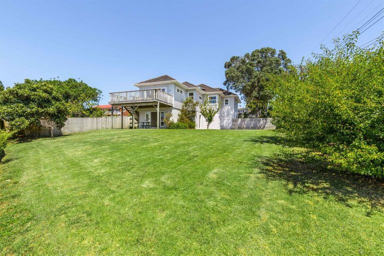 Photo of property in 811 Te Atatu Road, Te Atatu Peninsula, Auckland, 0610