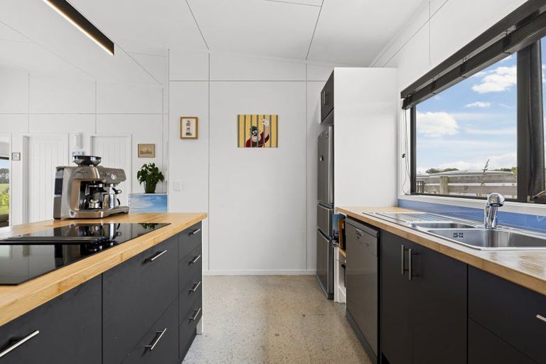 Photo of property in 136 Mirikau Road, Warea, New Plymouth, 4381