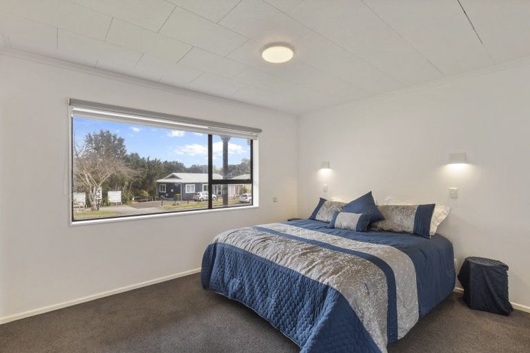 Photo of property in 2 Squire Place, Blagdon, New Plymouth, 4310