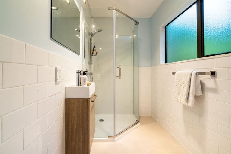 Photo of property in 3 Berne Place, Birkenhead, Auckland, 0626