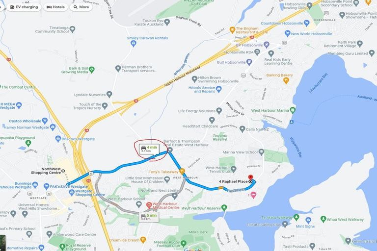 Photo of property in 4 Raphael Place, West Harbour, Auckland, 0618