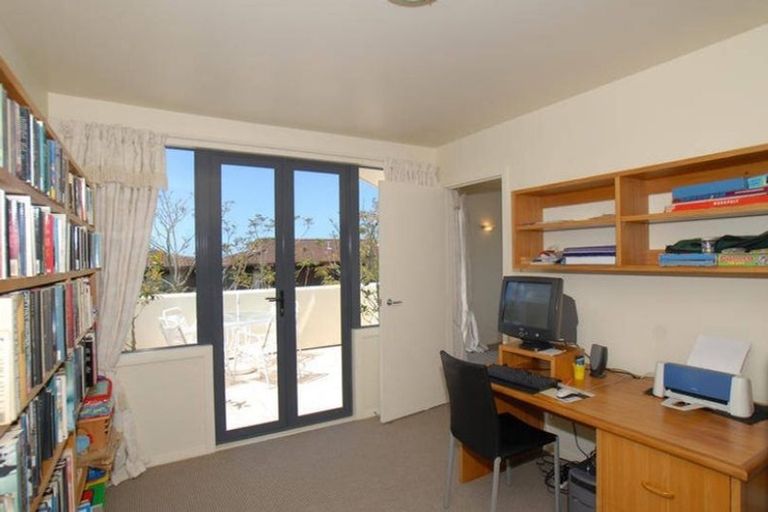 Photo of property in 16 Castor Bay Road, Castor Bay, Auckland, 0620