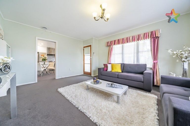 Photo of property in 1 Fairfield Avenue, Fairfield, Lower Hutt, 5011