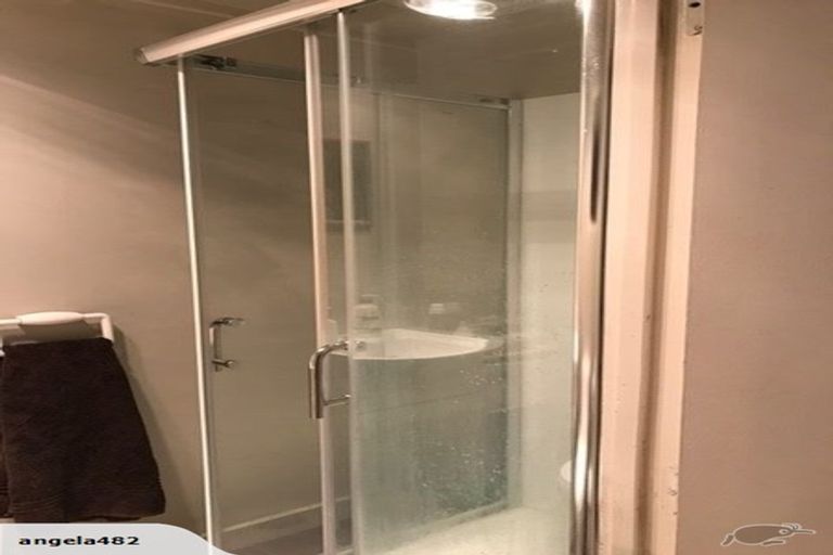 Photo of property in 21a Stanley Road, Glenfield, Auckland, 0629